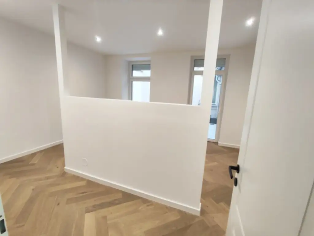 Gartenwohnung in der Krongasse! Erstbezug in liebevoll saniertem Altbauhaus - Top04