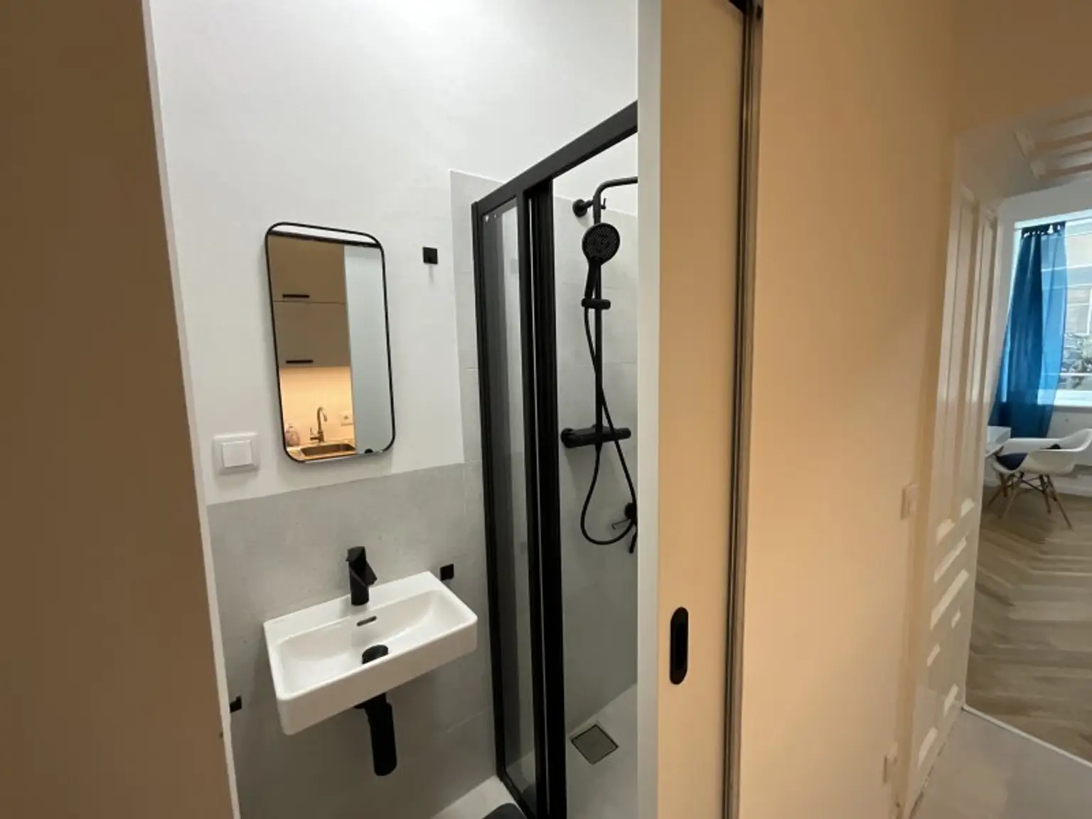 **NEU** fabelhafte 1-Zimmerwohnung in zentraler Lage - möbliert