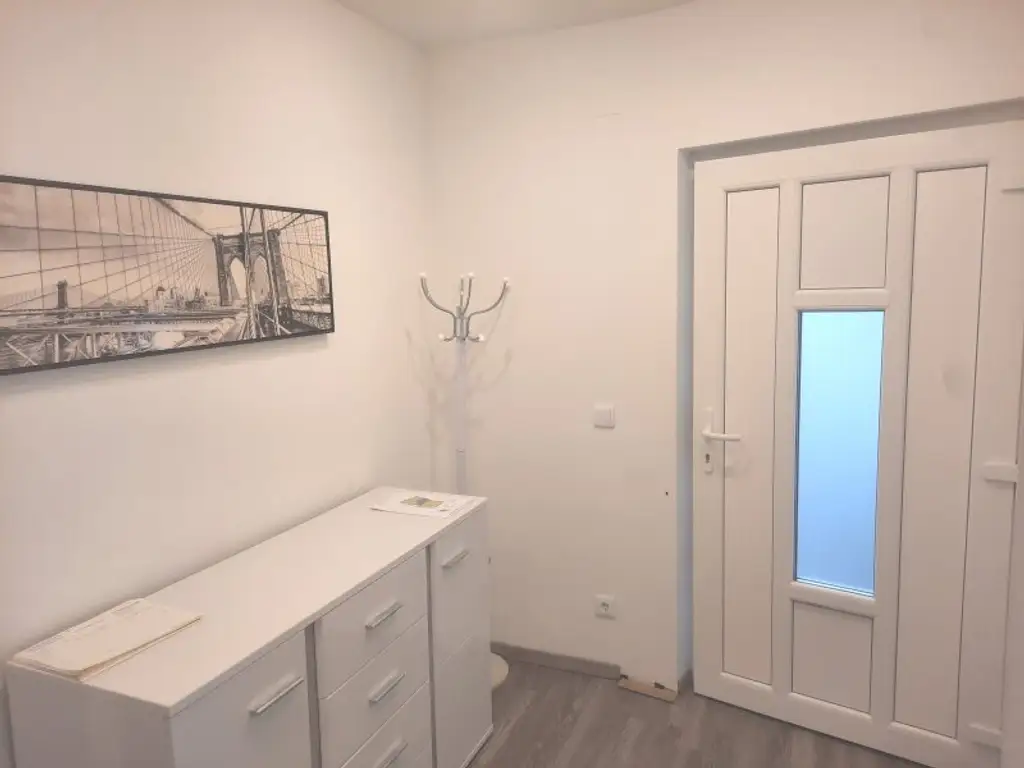 Anlegerpaket in Baden: 2 Wohnungen, 2 Stadthäuser und 4 Stellplätze