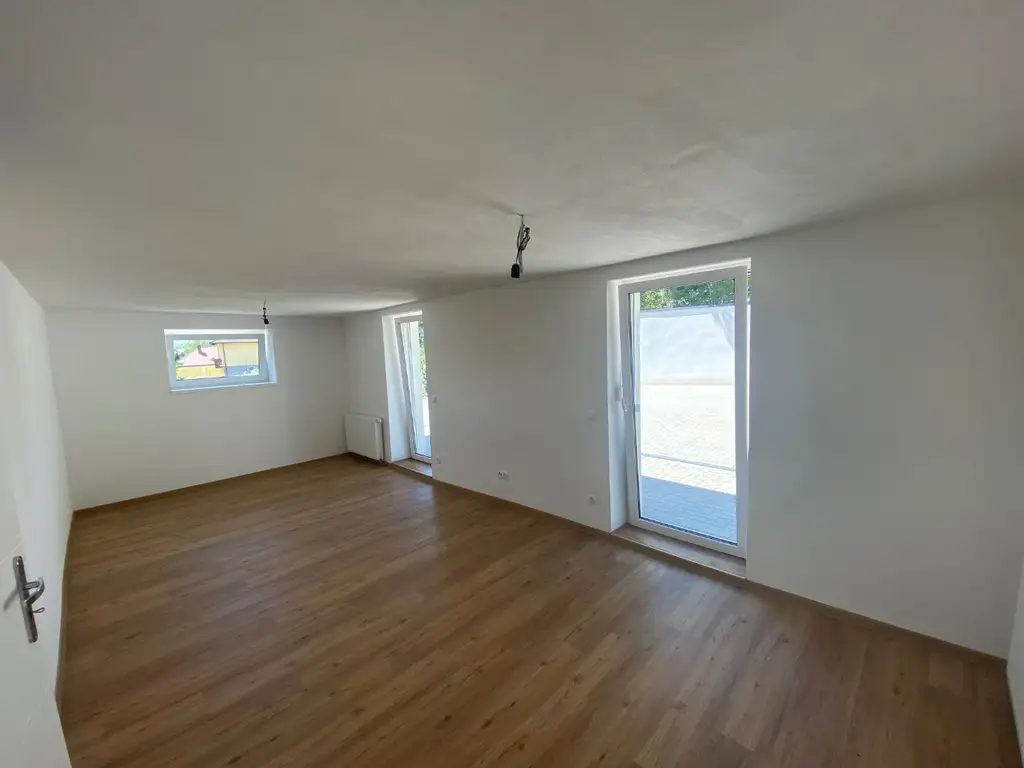 Hübsches Landhaus mit wunderbarem Garten zu vermieten!