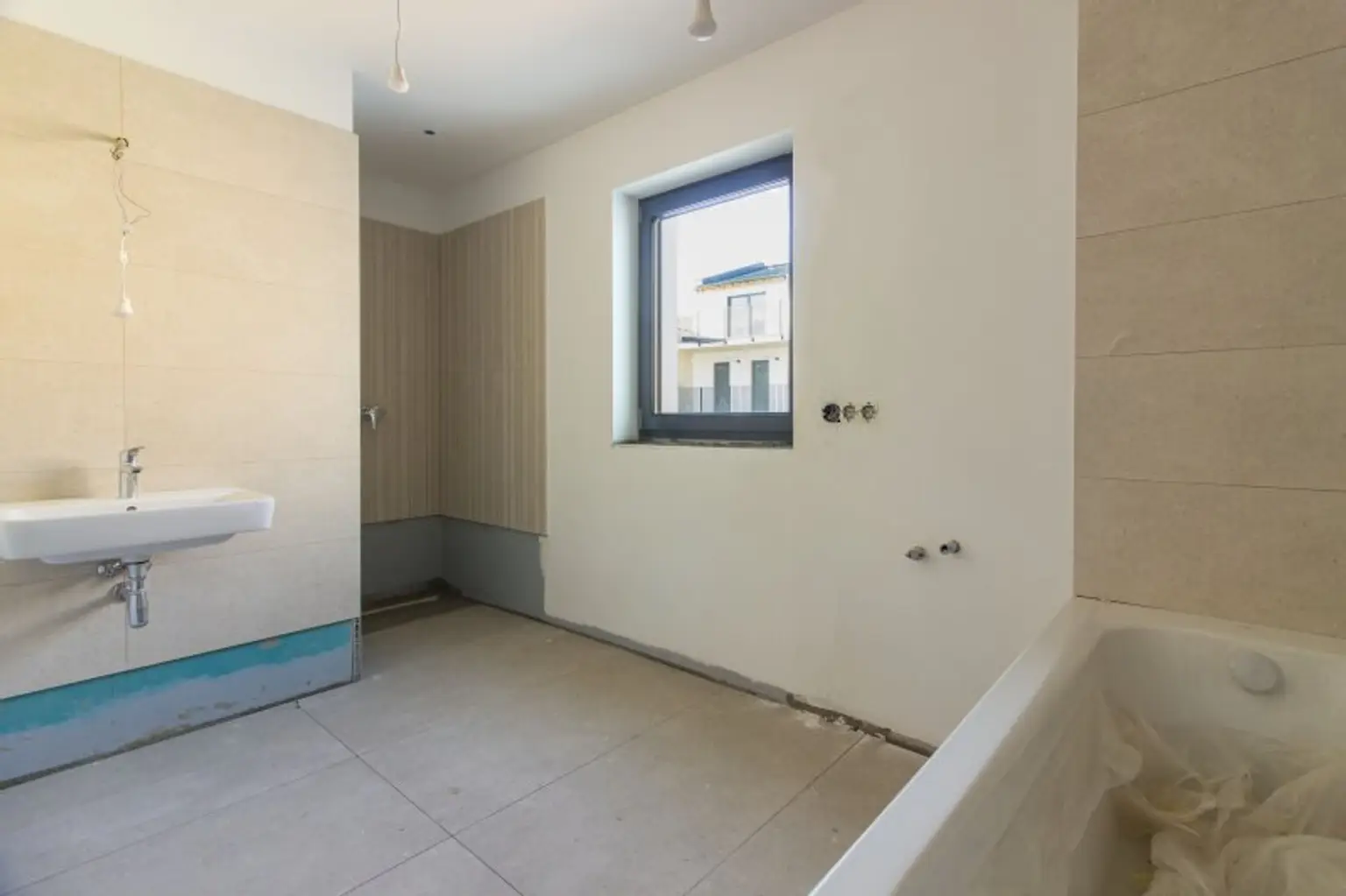 Großzügig und Ruhig | Neubau Erstbezug | Balkonwohnung mit Eck-Wohnzimmer