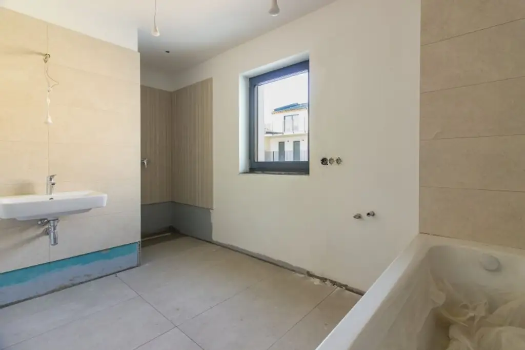 Großzügig und Ruhig | Neubau Erstbezug | Balkonwohnung mit Eck-Wohnzimmer