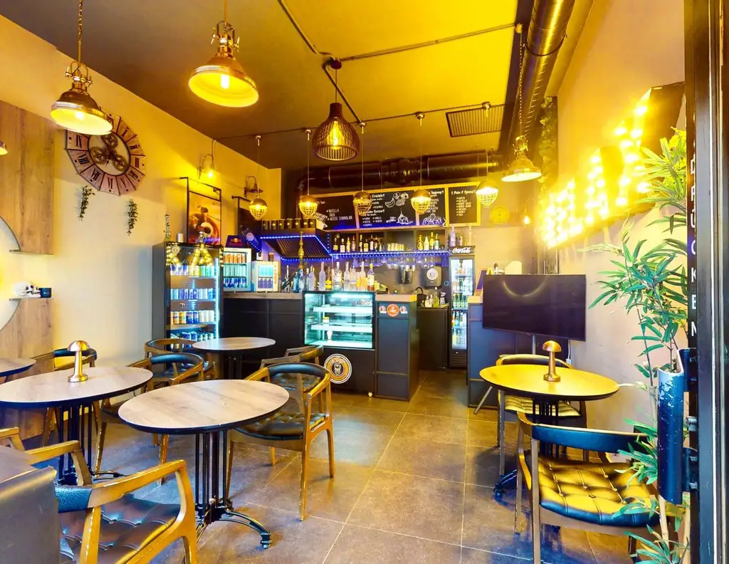 Voll ausgestattetes Café/Bar in Top-Lage von Klagenfurt zu vermieten - Sofort startklar!