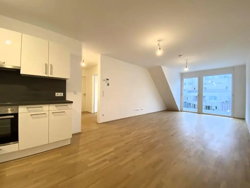 Koloniestraße: Hochwertige Neubauwohnung mit MEGA-13m²-BALKON!!!