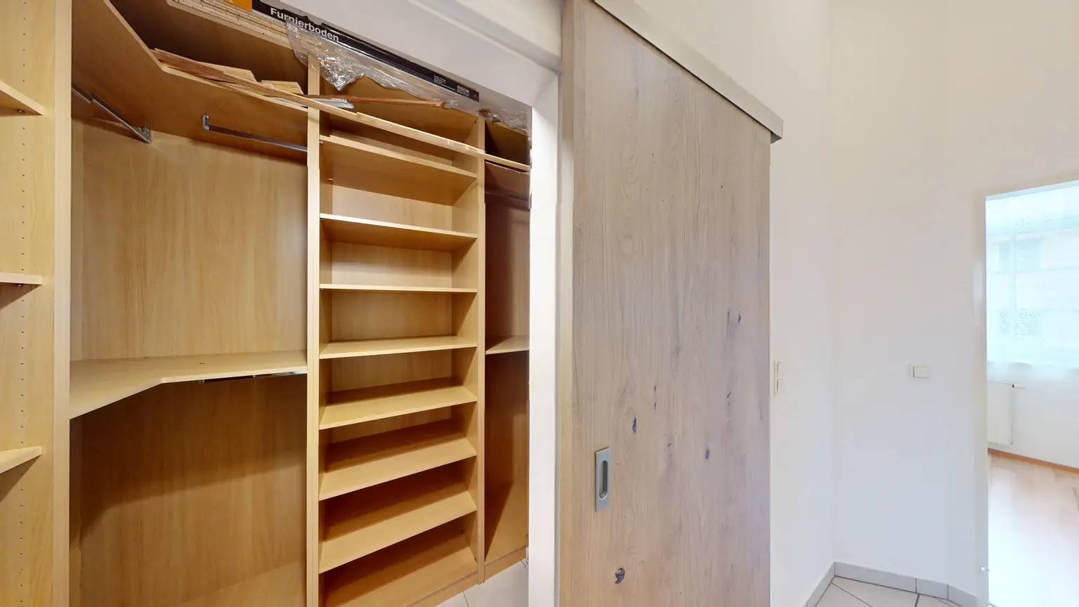 Sehr helle Maisonette-Wohnung mit Terrasse & Garten in zentraler Lage von Korneuburg – Wohnen im generalsanierten Backsteinbau