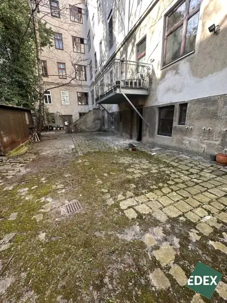 Freundliches Lager im 15. Wiener Gemeindebezirk