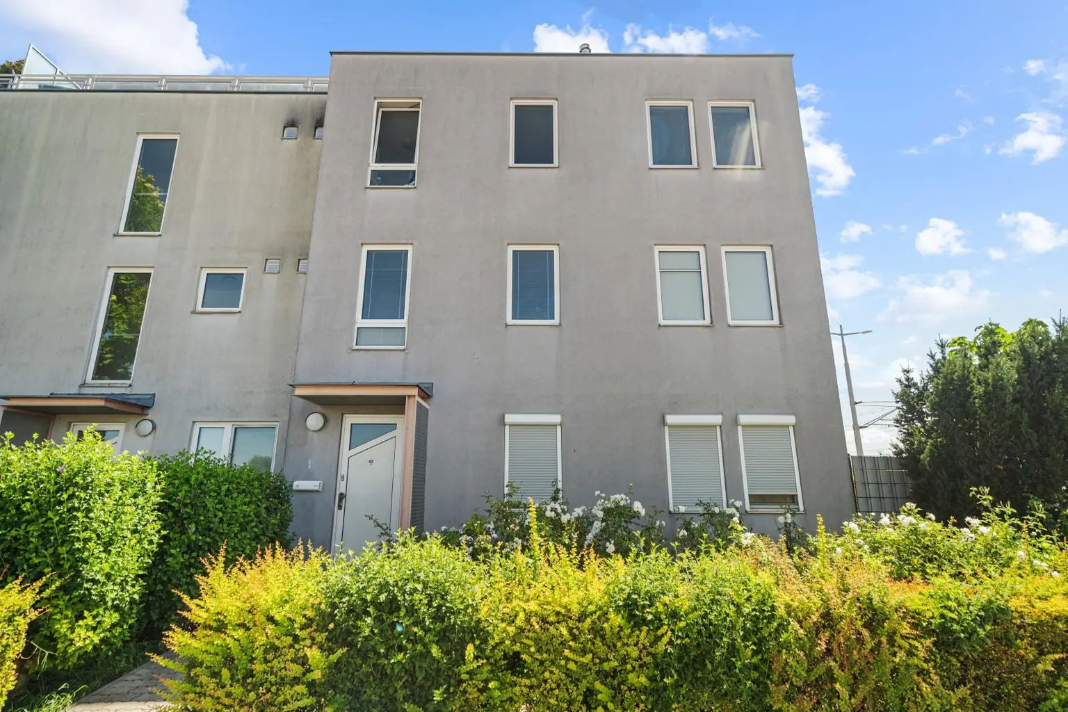 "Wohnoase mit Garten & Garage – 3-Zimmer-Traum bei Badeteich Hirschstetten"