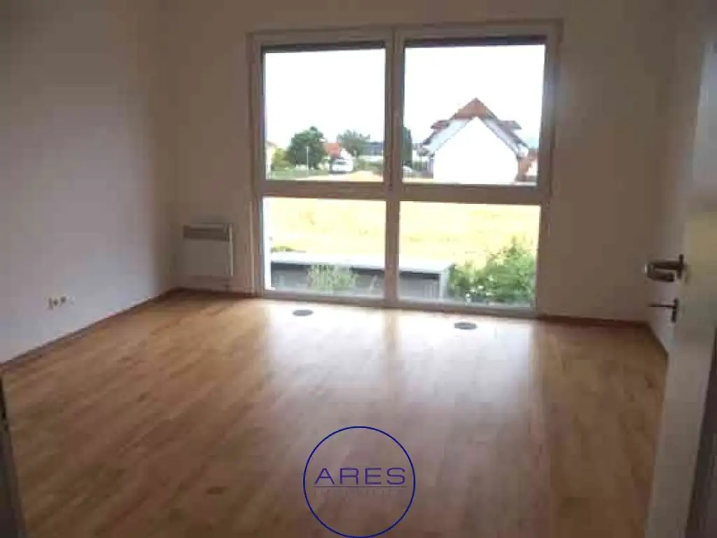 Krems-Gneixendorf: Modernes Reihenhaus mit stabilen Mieteinnahmen