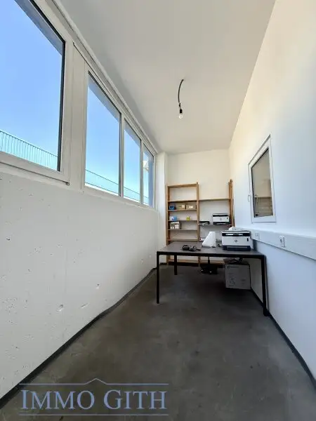 891 m² Lagerhalle in 1230 Wien (Talpagasse) zu mieten! – 2 Sektionaltore, U6 & Autobahn-Nähe, videoüberwacht