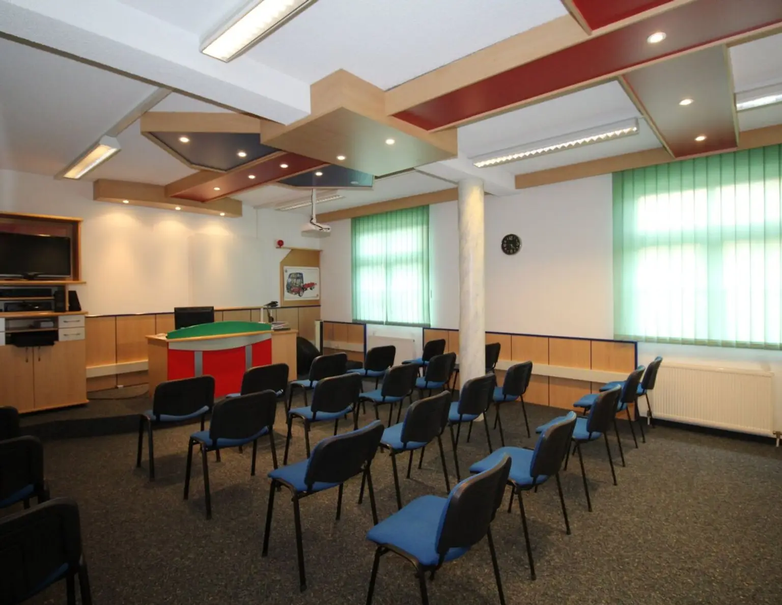 103 m² Büro-, Praxis- oder Seminarräumlichkeiten in Pregartner Zentrumslage zu mieten