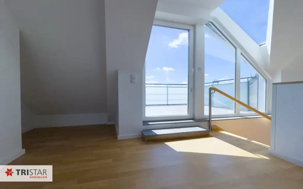 Nähe AKH · Dachgeschosswohnung · zwei Etagen · drei Außenflächen · Küchenanschlüsse auf beiden Ebenen · verführerischer Preis!!