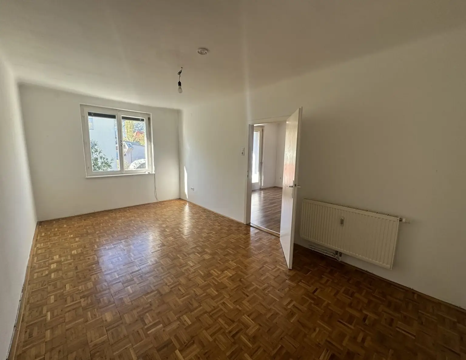 2 Zimmer Genossenschaftswohnung mit Balkon!