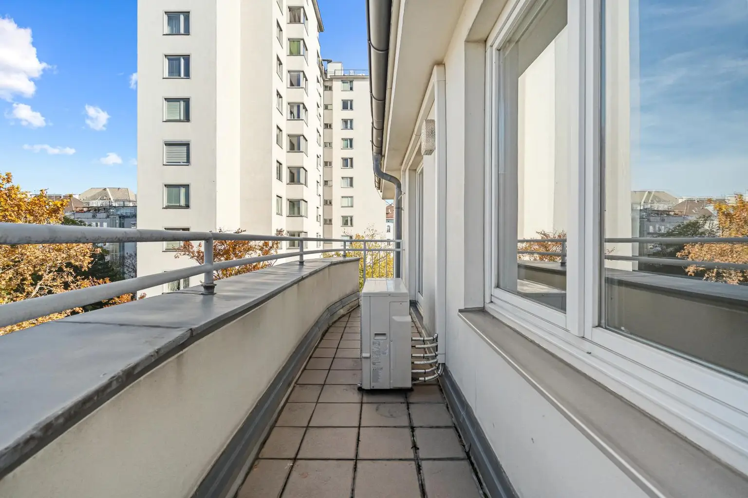 "Traumwohnung mit Blick auf die St. Elisabeth Kirche"