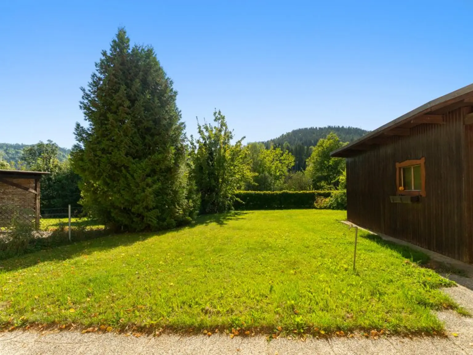 Älteres nettes 150m² Einfamilienwohnhaus mit Doppelcarport in Brückl - Super Infrastruktur