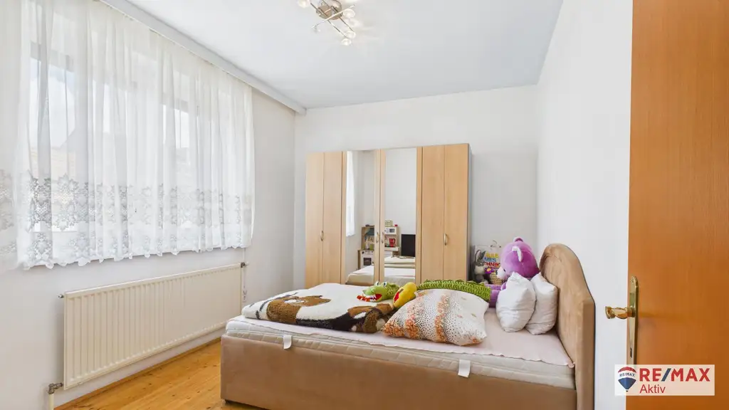 Familienfreundliches Wohnhaus mit großzügigem Garten