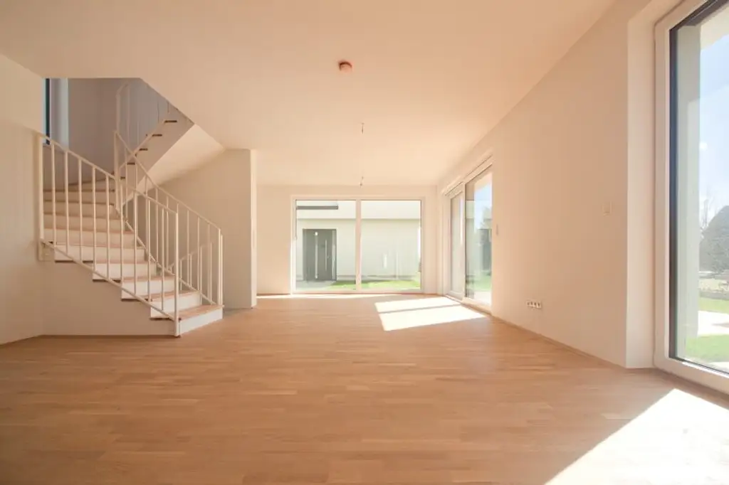 MODERNES EINFAMILIENHAUS | Ziegelmassivbauweise | viel Platz, lichtdurchflutet & optimale Raumaufteilung | inkl. Stellplatz