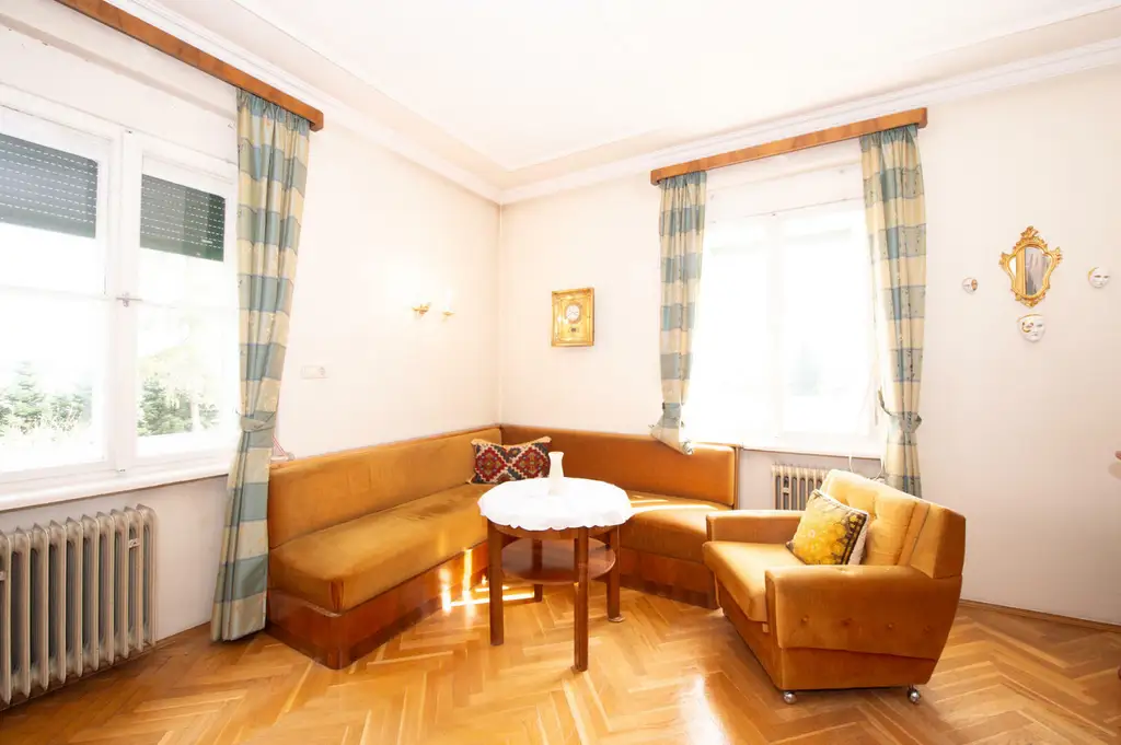 Ein Anwesen voller Möglichkeiten – großzügiges Haus mit Traumgrundstück