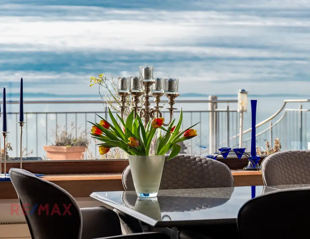 Wohnjuwel mit 3-Länder-Blick und Terrasse