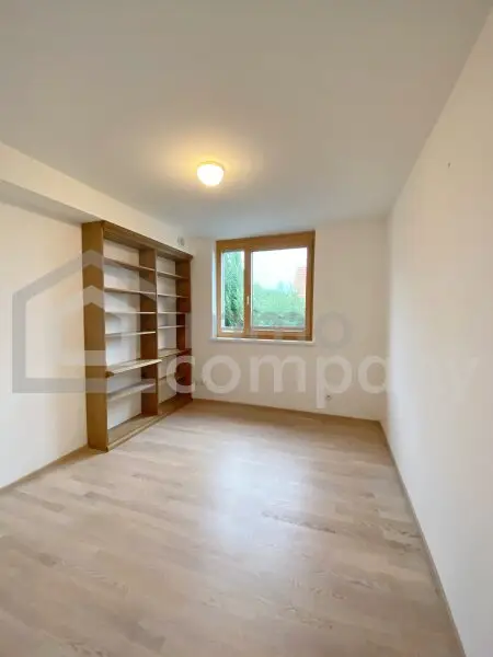 Moderne 3-Zimmer-Wohnung + Balkon + Garage