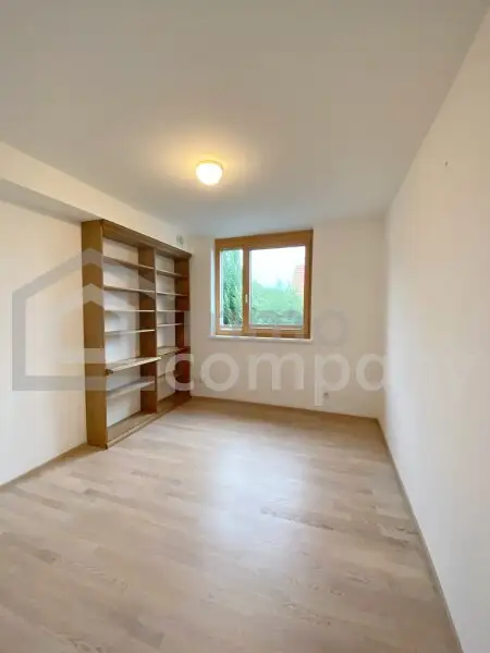Moderne 3-Zimmer-Wohnung + Balkon + Garage