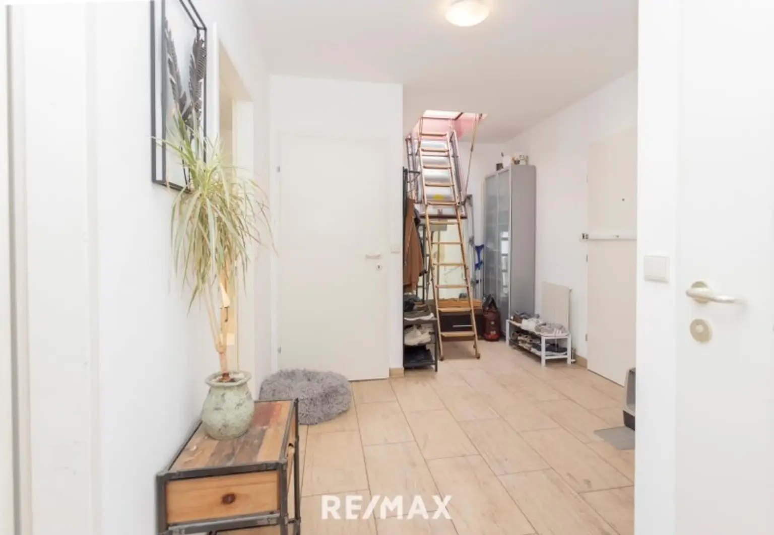 Vorraum mit Dachausstieg