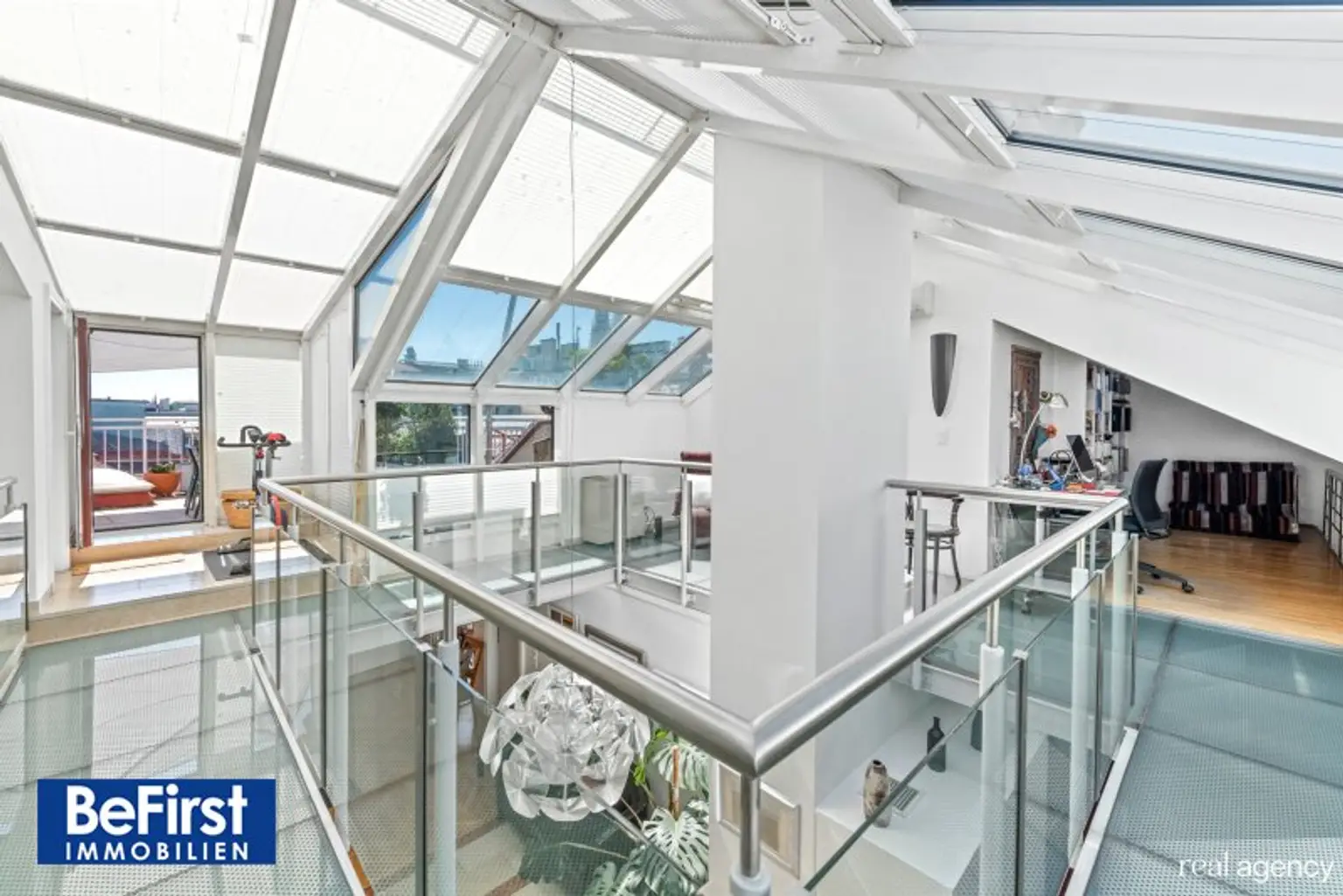 Charmantes, großzügiges Dachterrassenjuwel in phantastischer Lage nahe Votivkirche