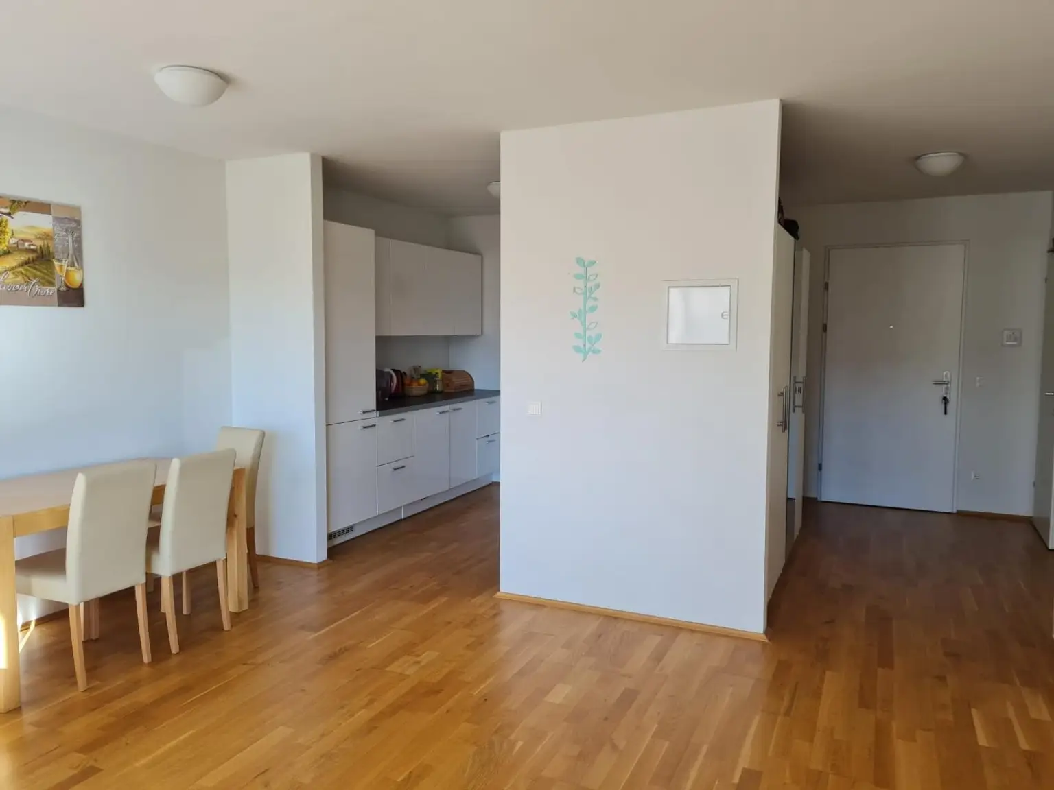 Beim Gasometer: Top-moderne Neubauwohnung mit 9,29m² SÜDWEST-Balkon/Loggia - U3 Nähe!!