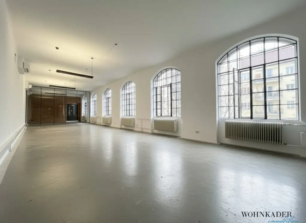 Modernes Loft-Büro in historischer Seidenfabrik – einzigartiger Backsteincharme & hochwertige Ausstattung