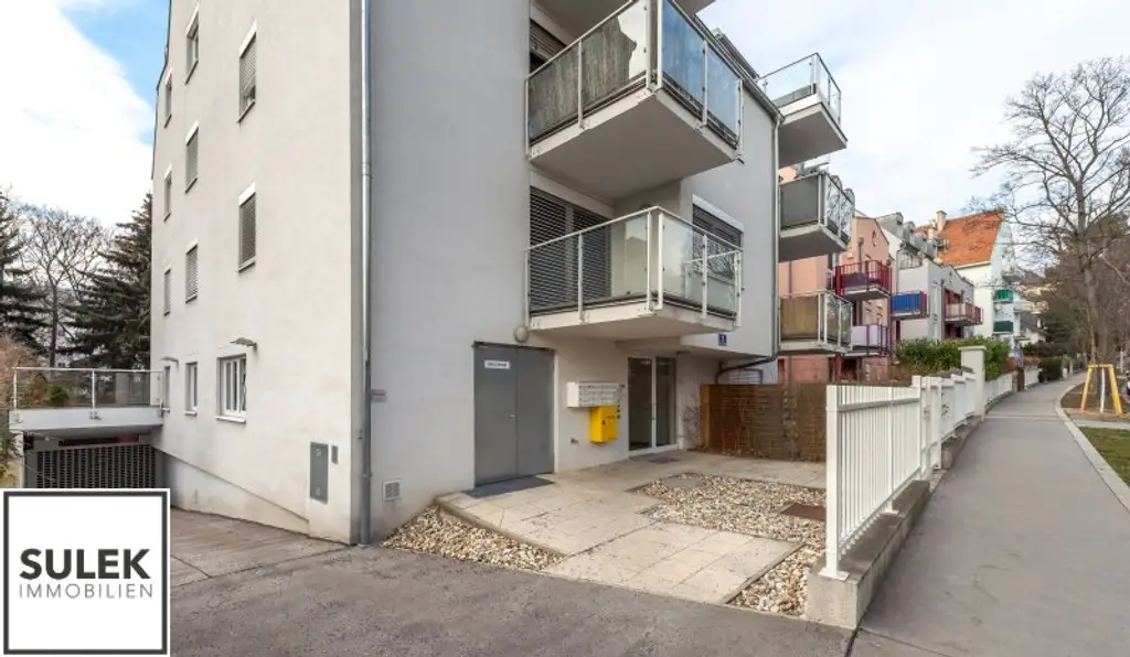 traumhafte Wohnung mit großen Terrassen, 2 separaten Schlafbereichen und 2 Stapelparkplätzen