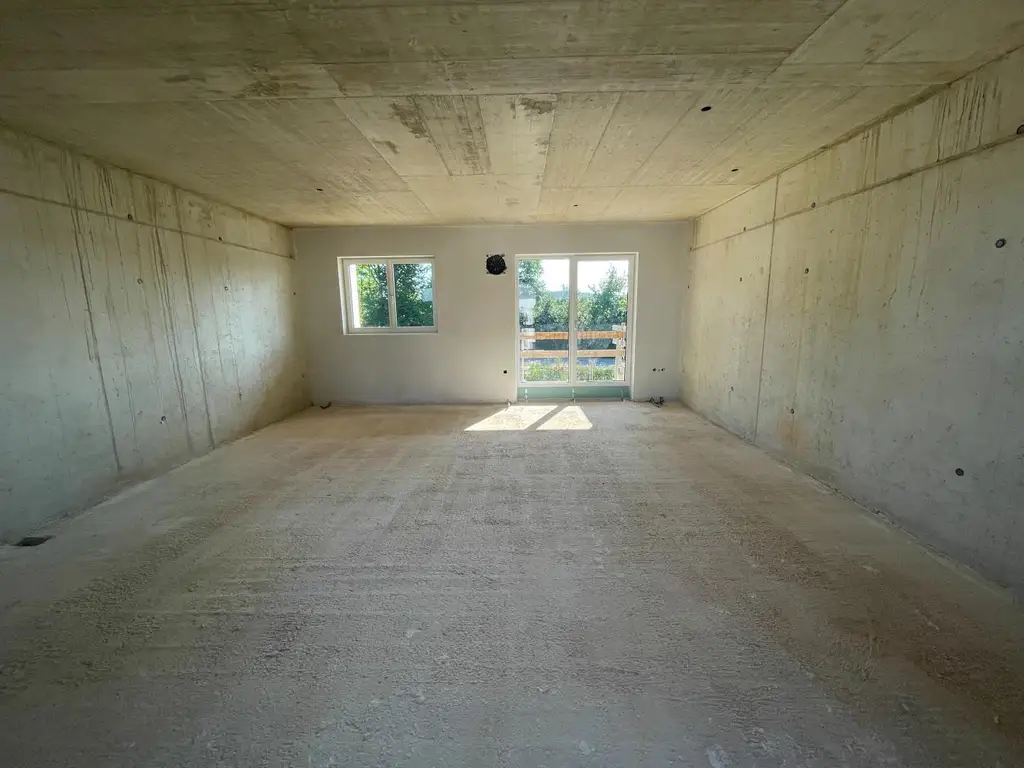 Barrierefreie 2-Zimmer Wohnung mit großzügiger Terrasse und ca. 104 m² Gartenanteil zum fairen Preis (Top 04)
