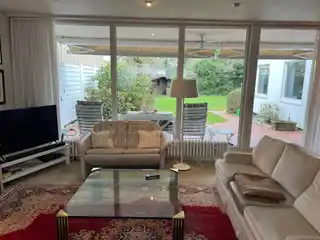 Wohn- und Esszimmer mit Blick