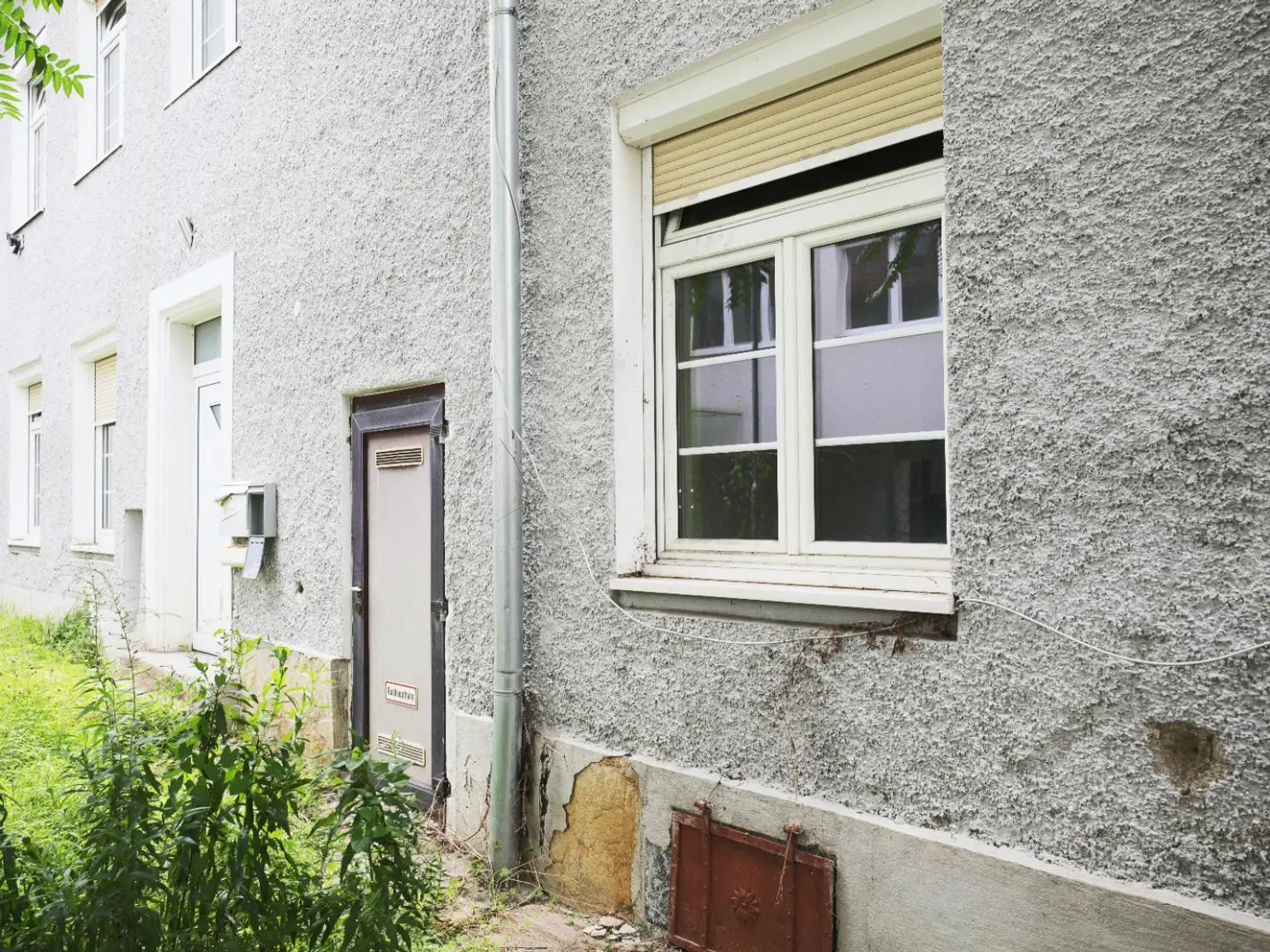 Renovierungsbedürftiges ZInshaus mit aureichend Parkplätzen im Trendbezirk Graz/Lend