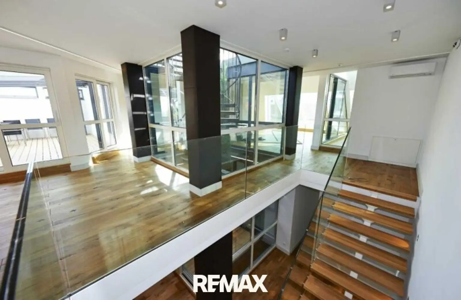 Wohnbereich Blick zu den Terrassen