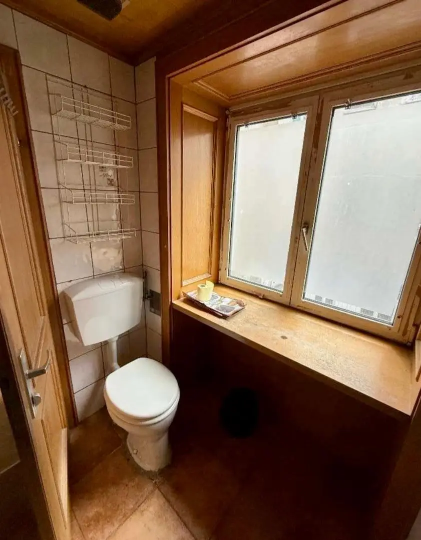 Charmante Altbauwohnung mit optimalem Grundriss – nur 50 m zur U4 Schönbrunn!