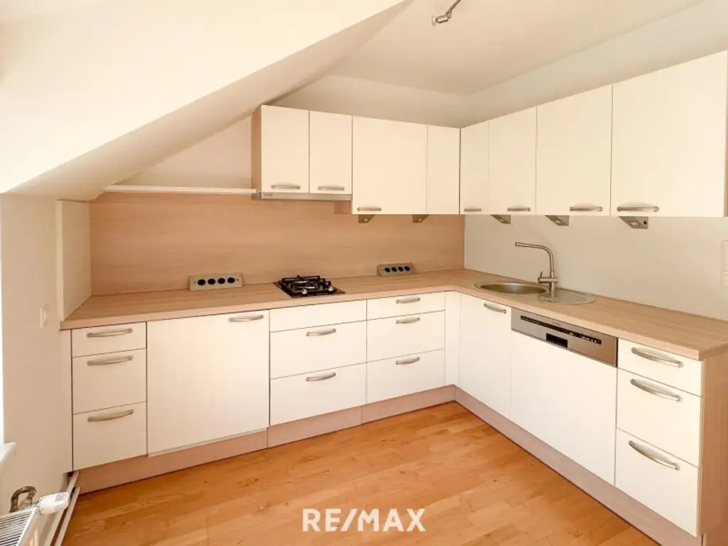 Exklusives Einfamilienhaus in Hietzing – Geräumig, ruhig gelegen und mit Entwicklungspotenzial