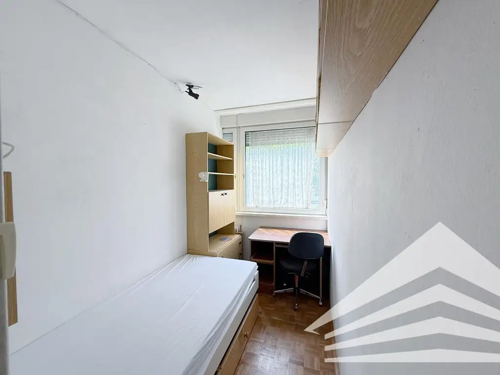 Leondinger Bestlage! Sanierungsbedürftige 2-3 Zimmerwohnung mit Garage!