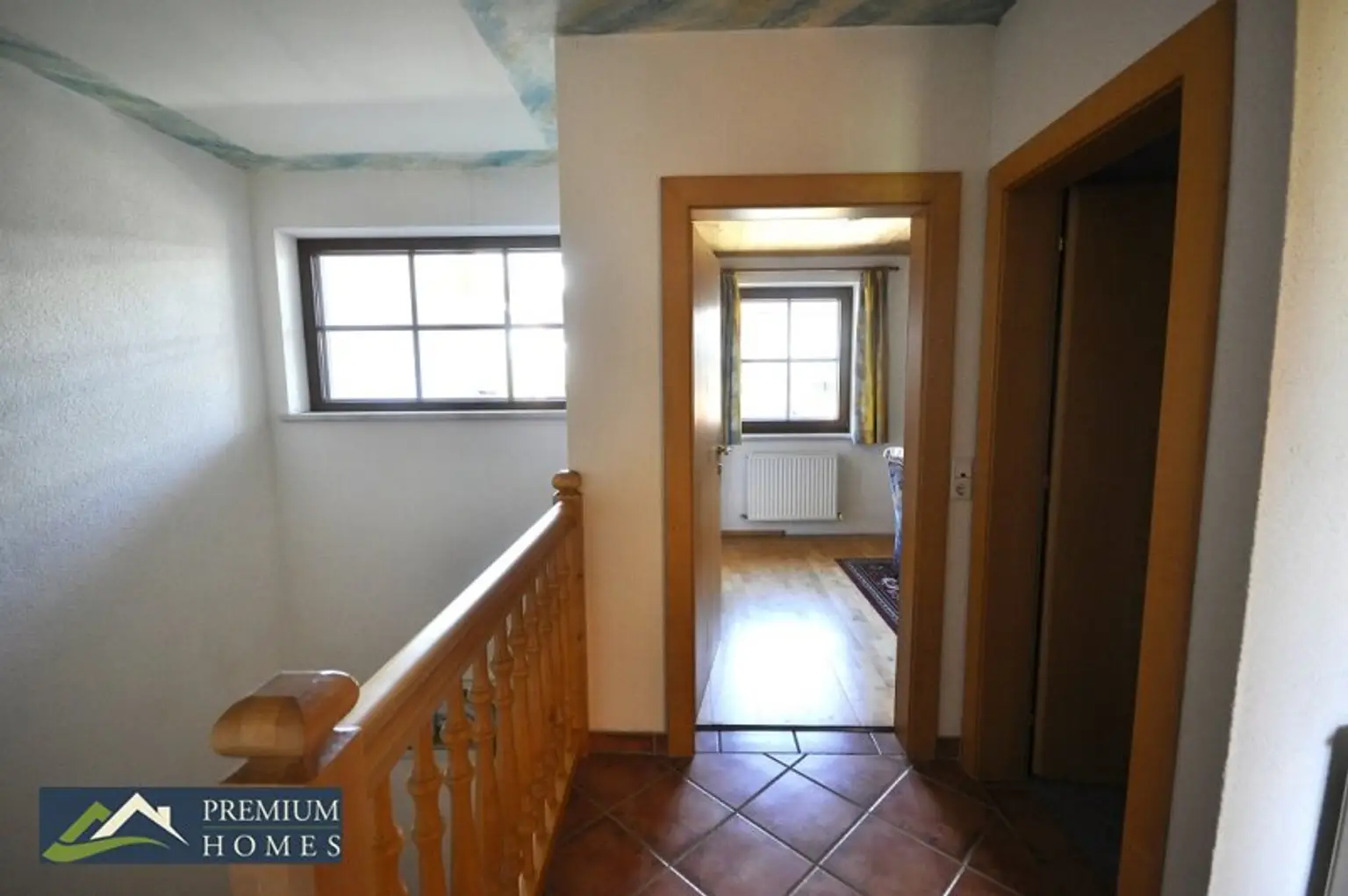 FÜGENBERG - Es erwartet Sie eine Doppelhaushälfte in Aussichtslage - 5 Zimmer, Garten & 2 Balkone!
