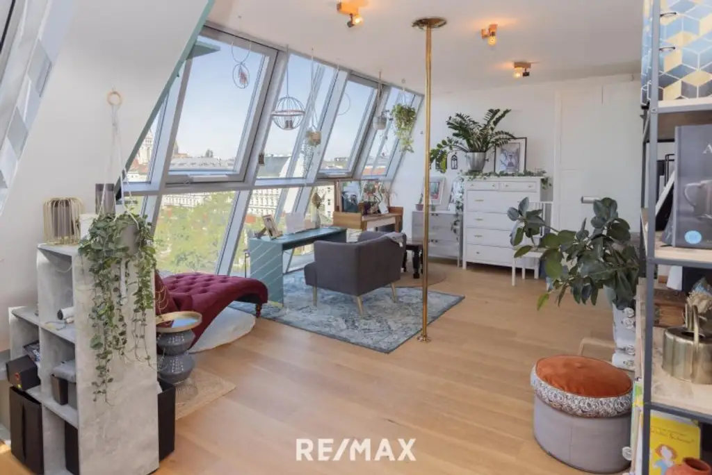 Herrliche DG-Maisonette mit 2 Hof-Terrassen bei der Volksoper, Währinger Straße