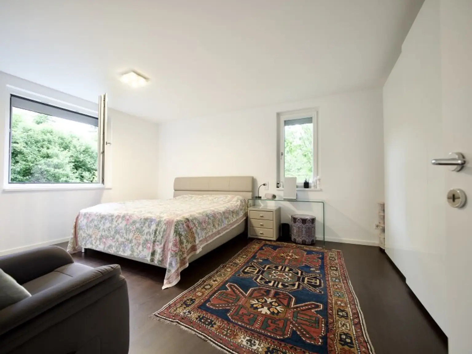 Neustift am Walde - Großzügige Vier-Zimmer Terrassenwohnung inklusive zweier Tiefgaragenplätze