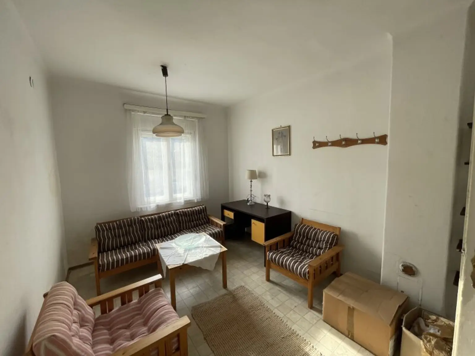 GROSSZÜGIGES ANWESEN MIT WOHNHAUS -- WUNDERSCHÖNER INNENHOF UND GROSSER GARTEN -- 1.315 m²!