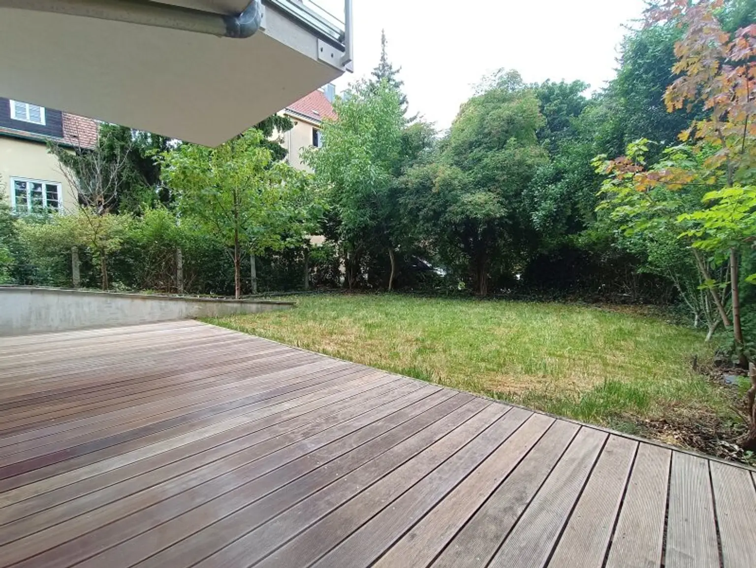 Wohn(t)raum im Grünen! Großzügige Neubau-Wohnung mit Garten inkl. PKW-Stellplatz im 19. Bezirk! Wohnküche! 2 Zimmer! Terrasse! Fußbodenheizung!