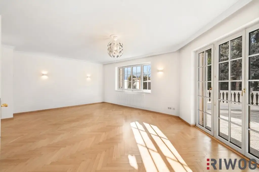 Private Estate Villa mit Fernblick | Privatwald | Virtual Tour | 4.200m2 Garten |  25 min. in den 1. Bezirk | Pool & Sauna