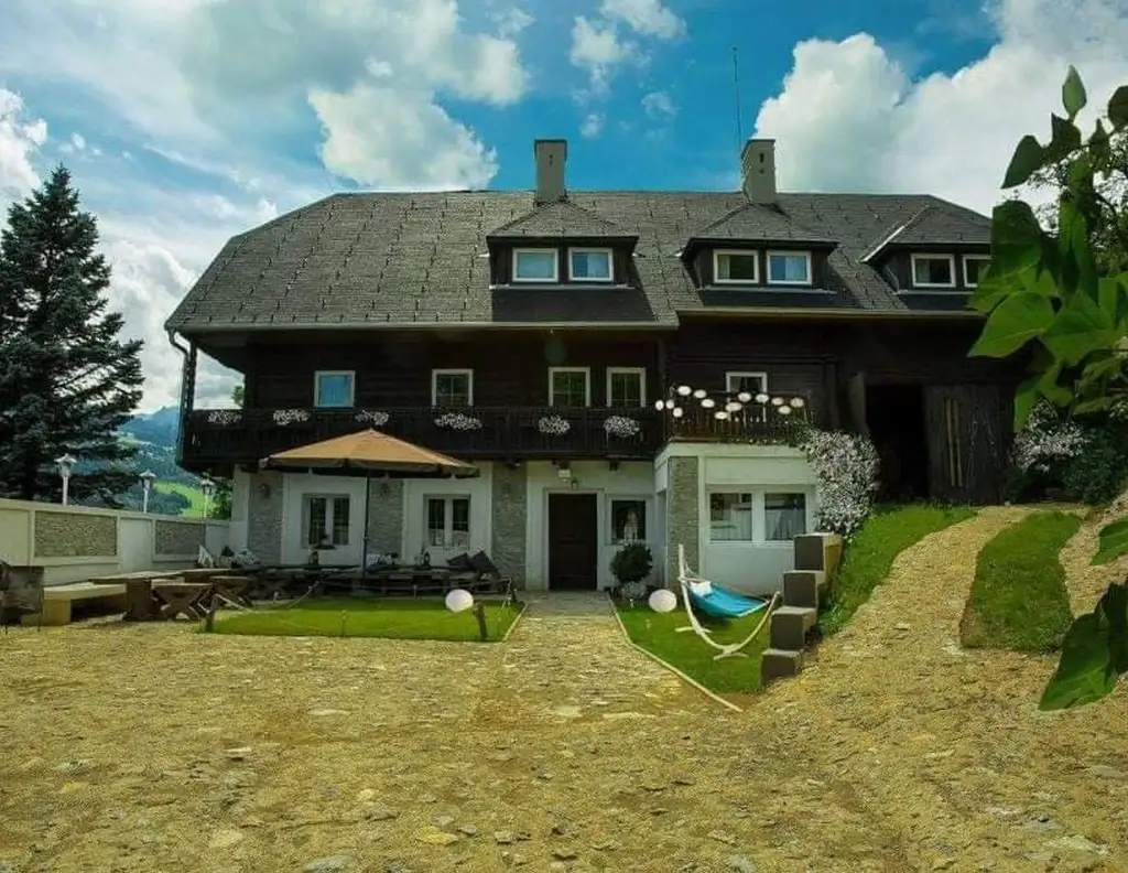 Pension / Urlaubsgebiet bei Schladming / Sanierungsbedürftig