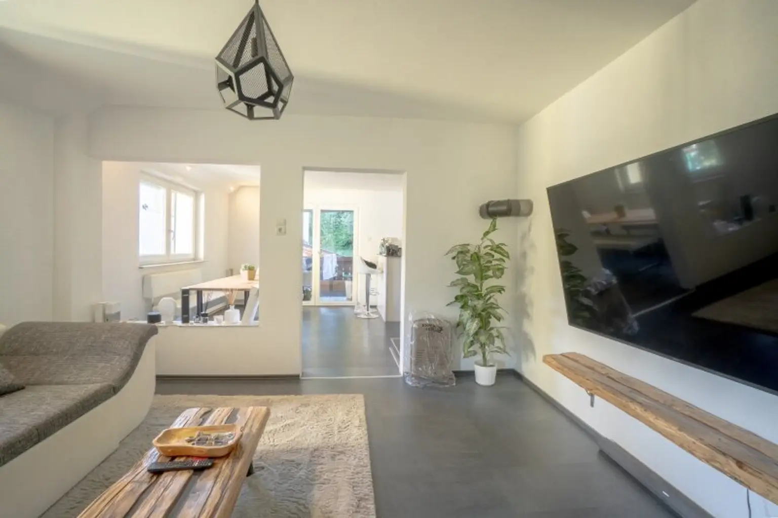 Wohntraum in Baumkirchen – Ihr modernes Zuhause im Grünen