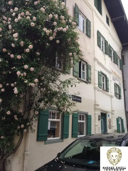 NEU! Reduzierter Preis! Historisches Haus mit zusätzlichen Geschäfts- Büroflächen  aus dem Jahre 1577 am Marktplatz