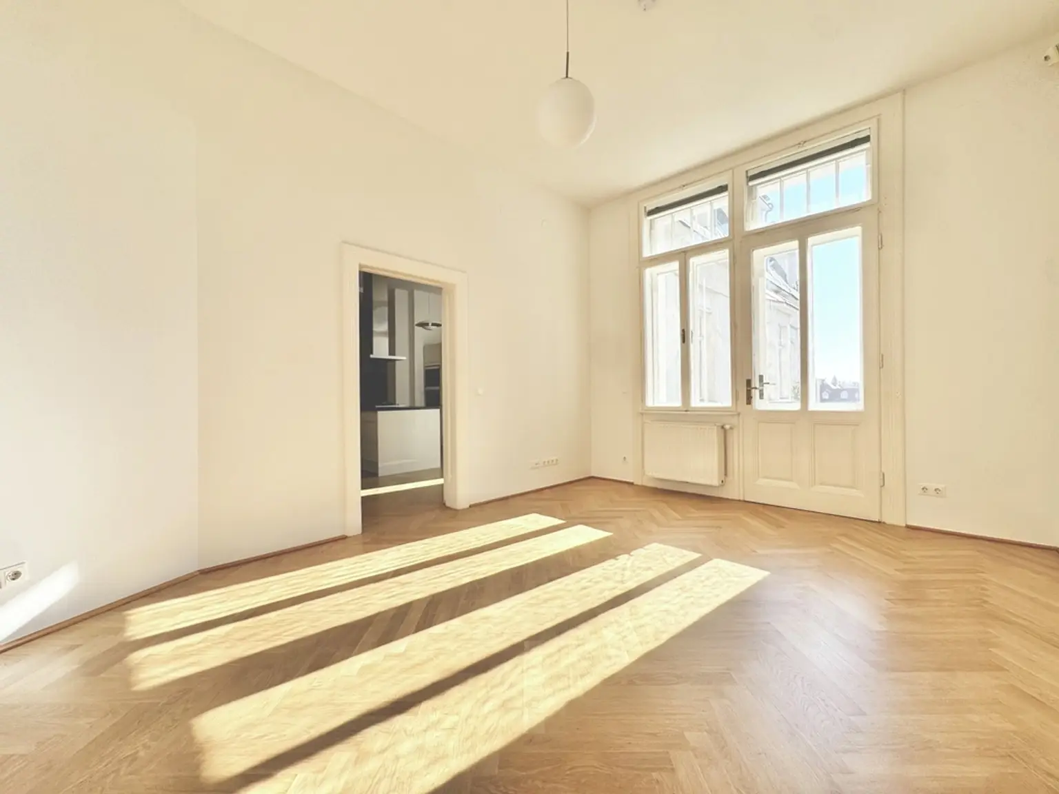 TOPLAGE | TRAUMHAFTE ALTBAUWOHNUNG MIT BALKON | HELLE 4 ZIMMER | U-BAHN-NÄHE