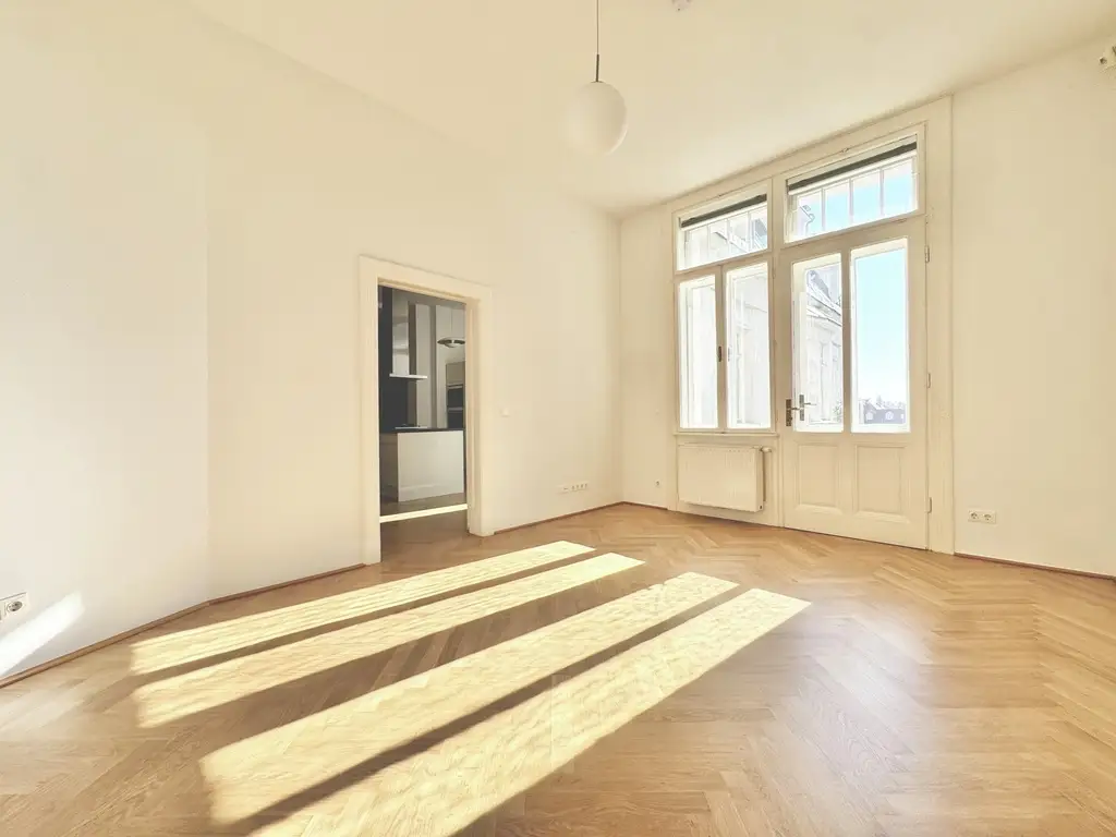 TOPLAGE | TRAUMHAFTE ALTBAUWOHNUNG MIT BALKON | HELLE 4 ZIMMER | U-BAHN-NÄHE