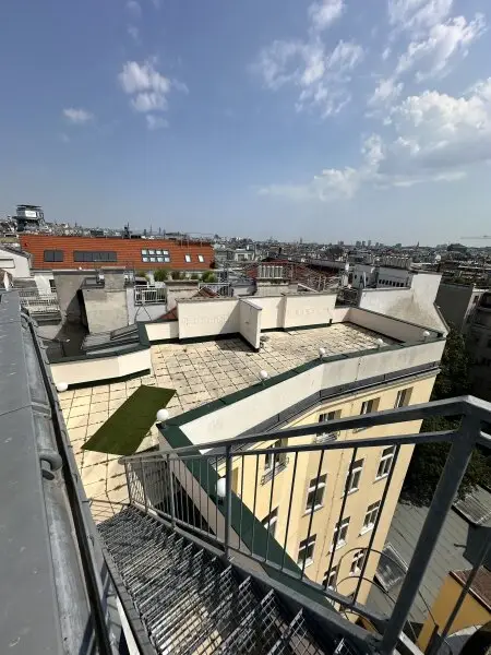 PANORAMA-DACHTERRASSE - EXKLUSIVE DACHGESCHOSSWOHNUNG AUF ZWEI EBENEN