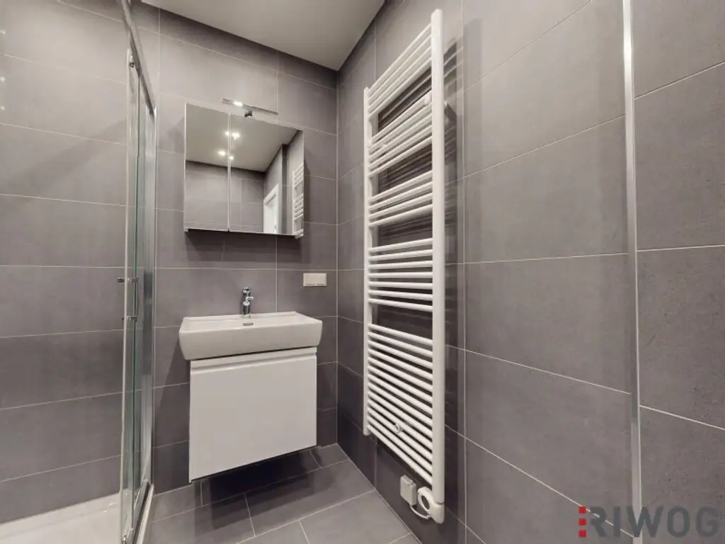 ERSTBEZUG nach Sanierung I Komfortable 3 Zimmer Wohnung I Inkl. Tischler-Küche mit Siemens Geräten