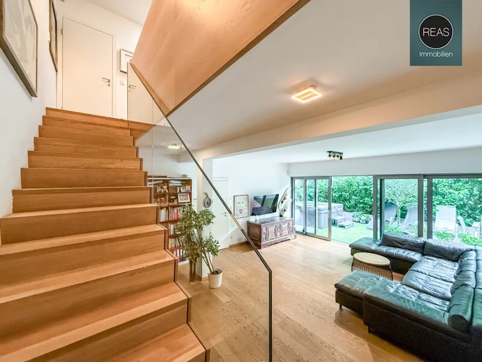 Traum Maisonette - Wohnung mit Garten - Terrasse und Garage in Hietzinger Bestlage!